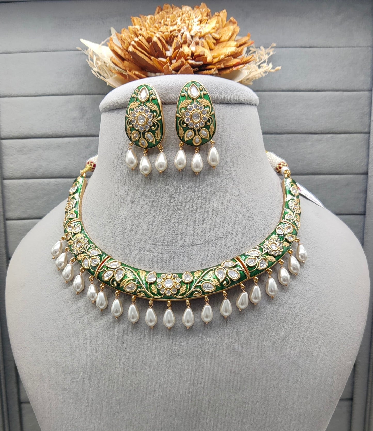 kundan hasli necklace with earrings