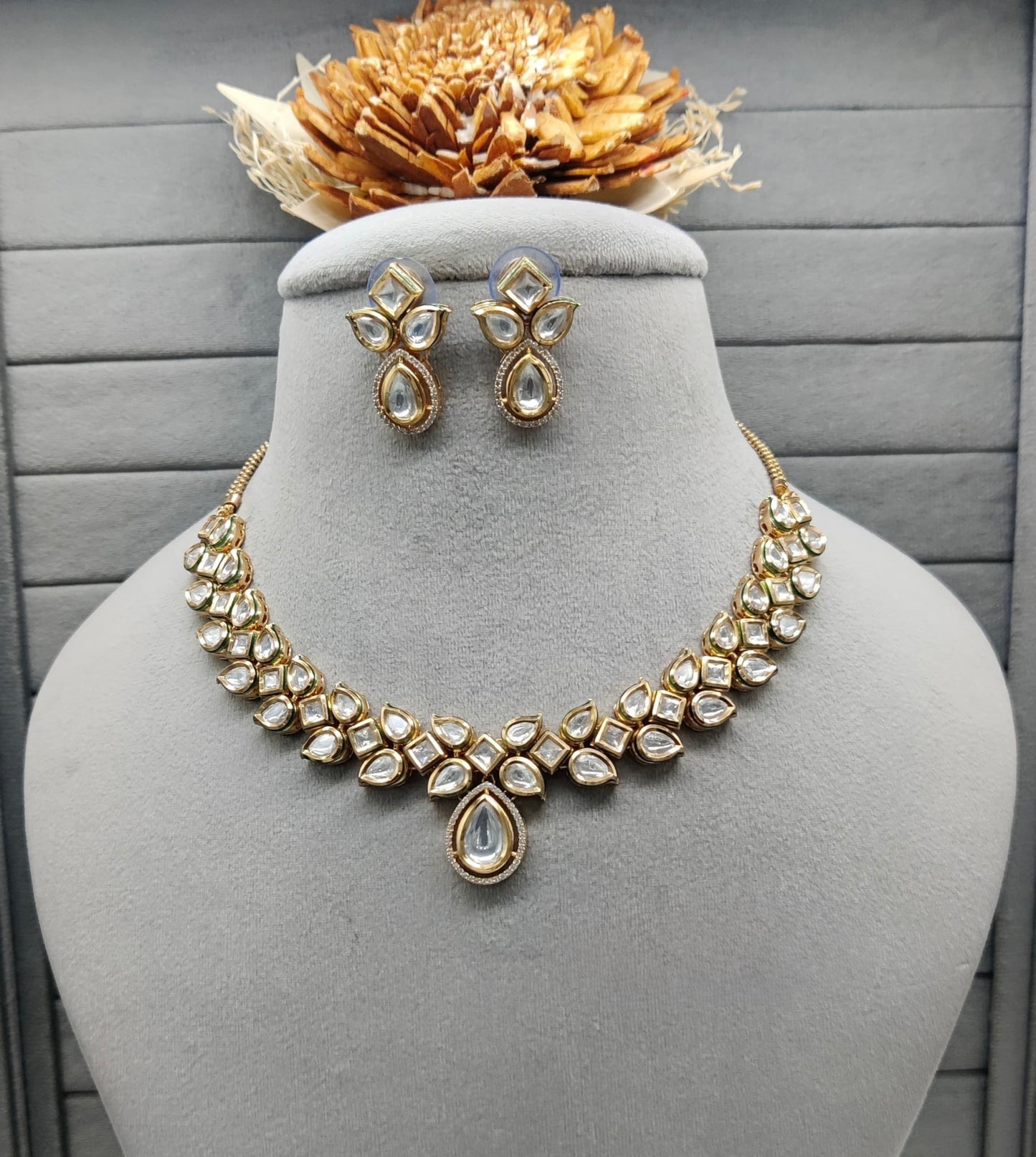 kundan necklace with earrings